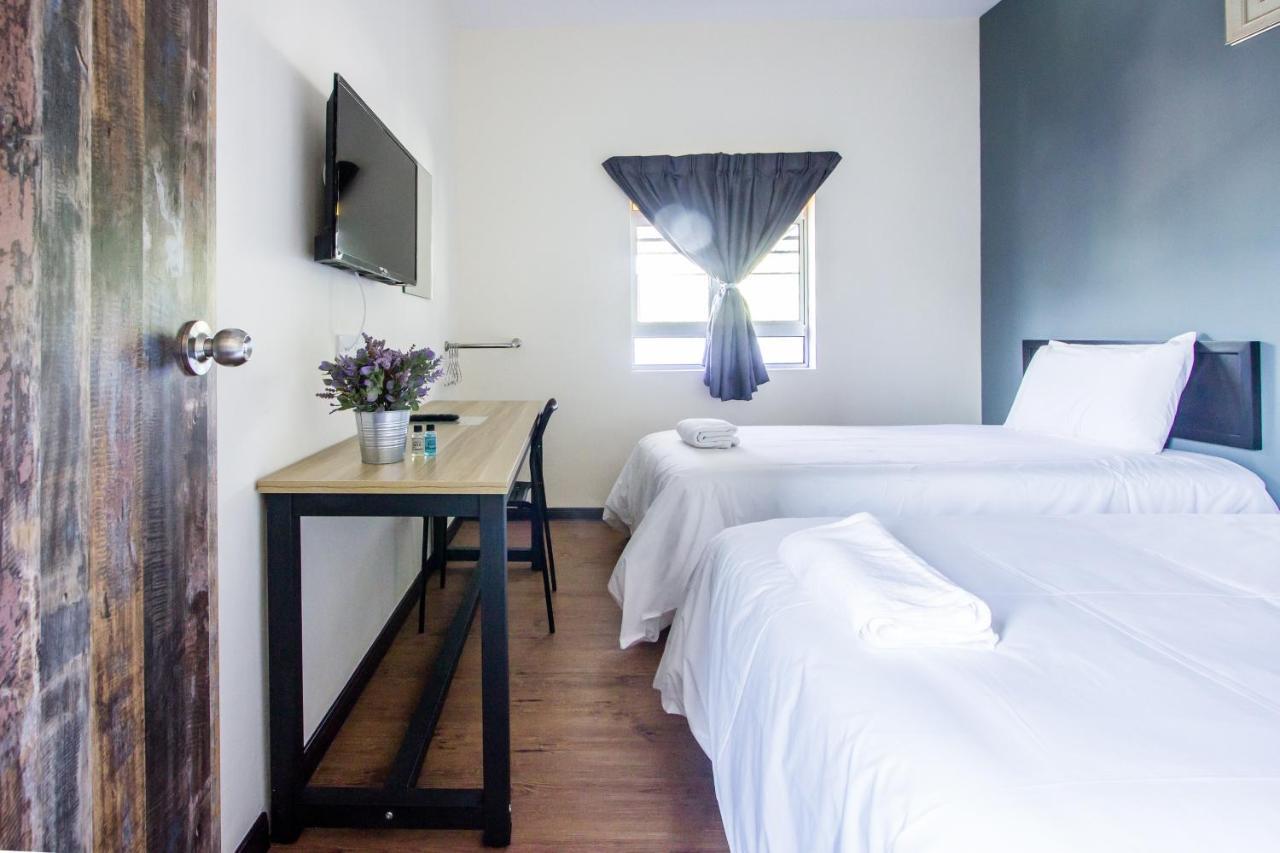 Explore 5Br Gardenhouse Retreats Butterworth Eksteriør billede