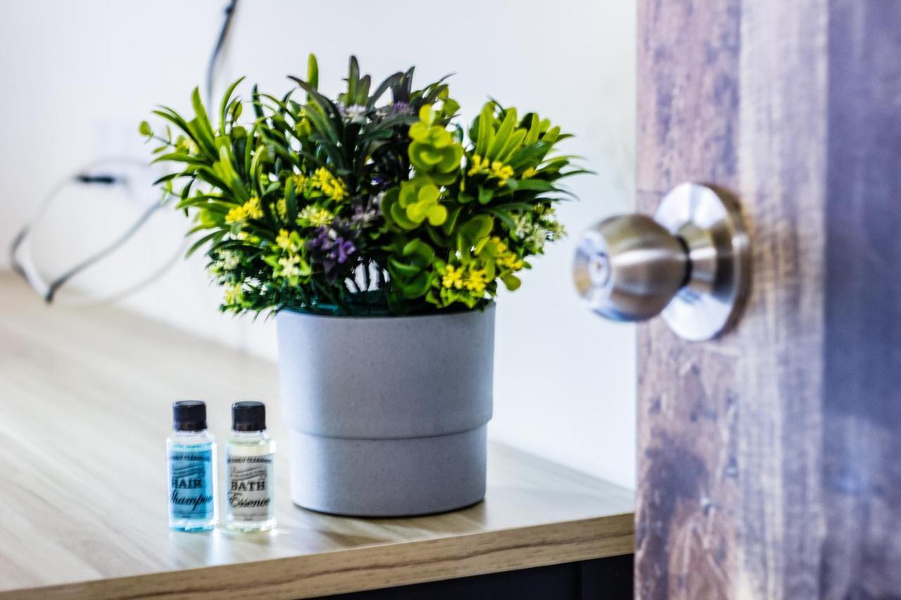 Explore 5Br Gardenhouse Retreats Butterworth Eksteriør billede